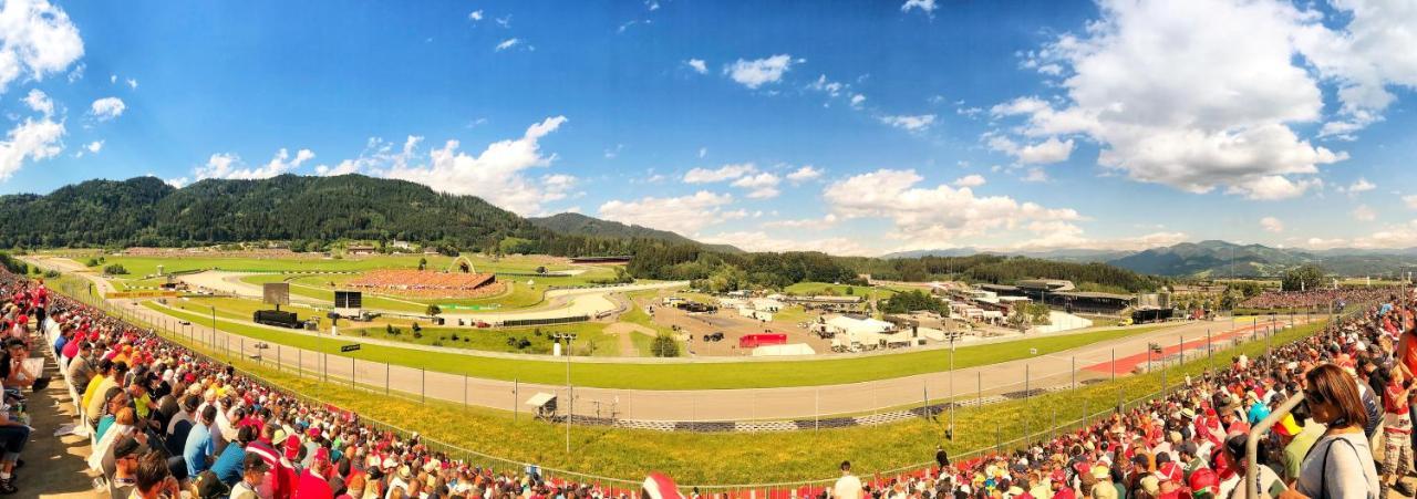 Grandprixcamp, Closest To The Red Bull Ring, Up To 4 Guests In A Tent Spielberg Bei Knittelfeld Exterior photo